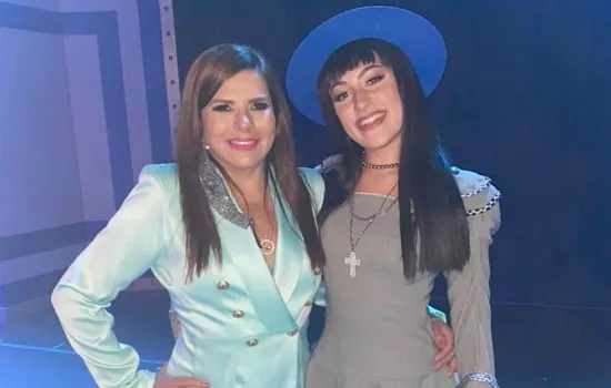 Atriz do ABC Gigi Debei dá vida a Mara Maravilha na comédia musical Silvio Santos Vem Aí!