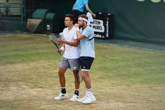 Demoliner é eliminado em Halle e Luisa Stefani tem jogo adiado em Berlim