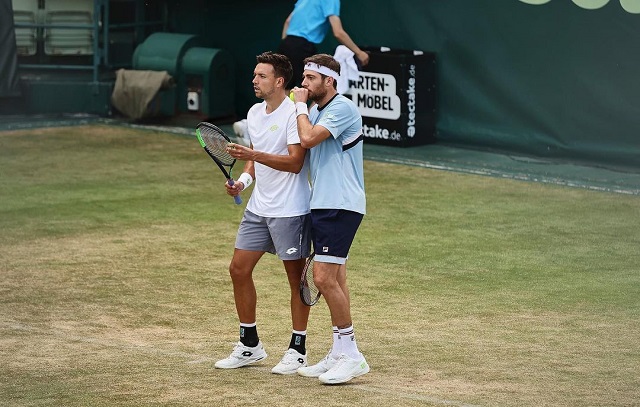 Demoliner é eliminado em Halle e Luisa Stefani tem jogo adiado em Berlim