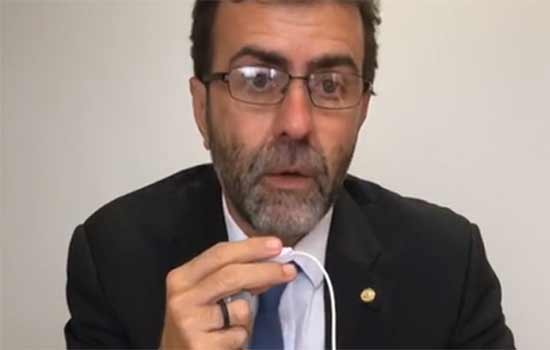 Marcelo Freixo anuncia projetos para barrar decretos de Bolsonaro sobre armas