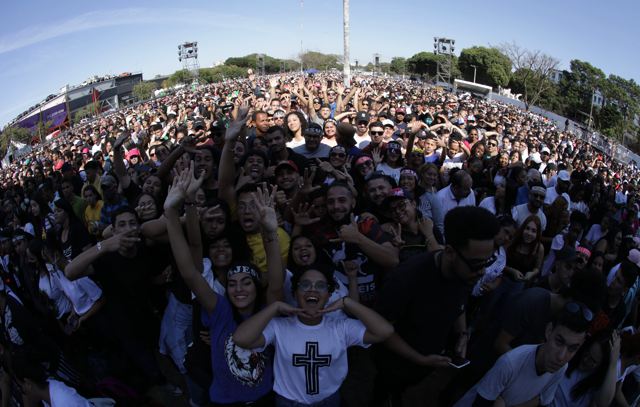 Pluralidade: Marcha para Jesus e Parada LGBT+ movimentam a cidade no feriado