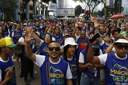 Marcha para Jesus reúne milhares no centro do Rio de Janeiro