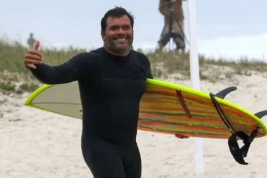 Surfista de ondas gigantes, Márcio Freire morre após queda em Nazaré