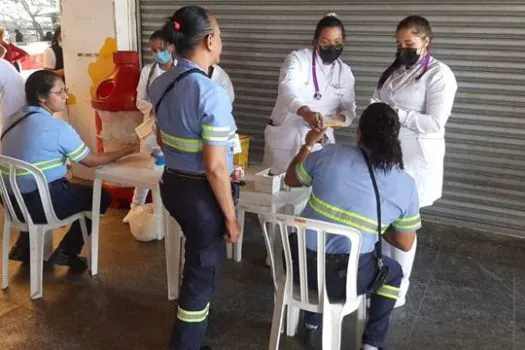 Ação de prevenção ao câncer do colo do útero no Terminal Santo André