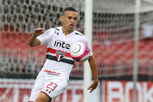 São Paulo apresenta Marcos Guilherme para suprir necessidades ofensivas de Ceni