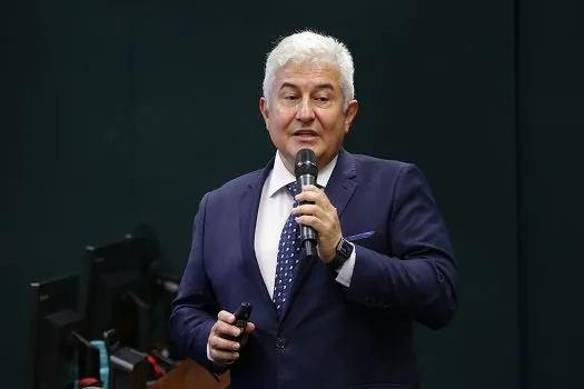 Falta de concursos pode afetar pesquisas, diz ministro Marcos Pontes