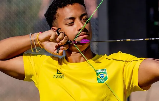 Influencer brasileiro brilha na Copa do Mundo de Tiro com Arco e está na semifinal