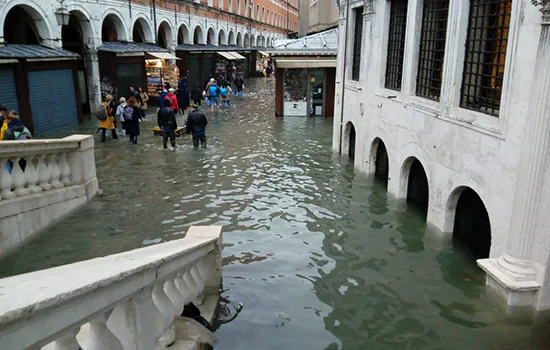 Veneza tem a maior maré dos últimos 50 anos