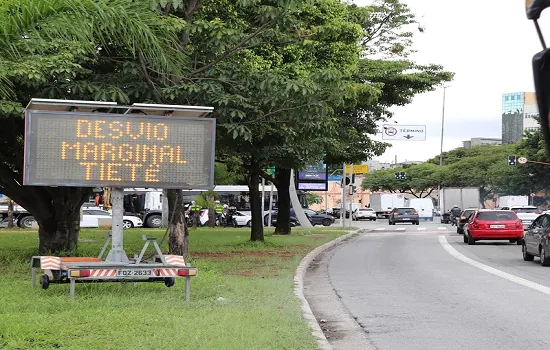 Marginal Tietê tem duas faixas liberadas para o tráfego