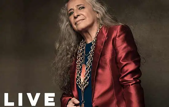 Maria Bethânia faz sua 1ª live comemorando 56 anos de carreira