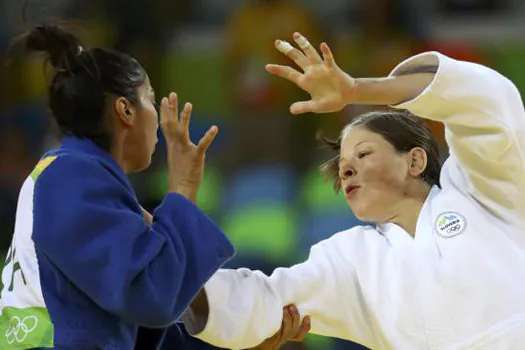 Mariana Silva perde a semifinal no judô e vai para disputa do bronze