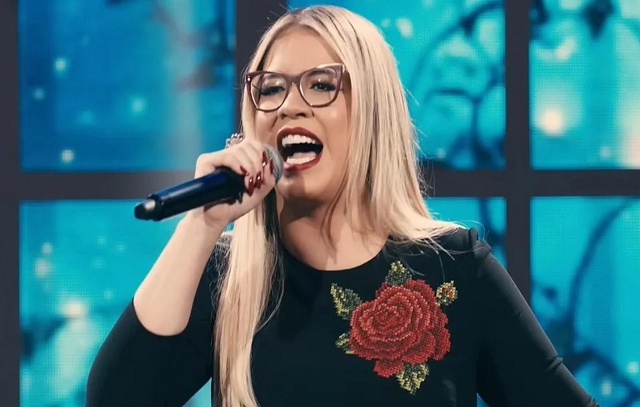 Marília Mendonça: Single ”Me Ame Mais” está disponível para os fãs