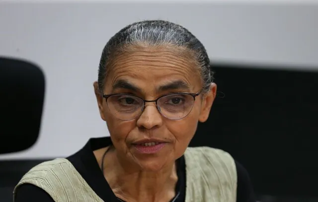 Marina Silva recebe alta após internação por covid e deixa hospital em São Paulo