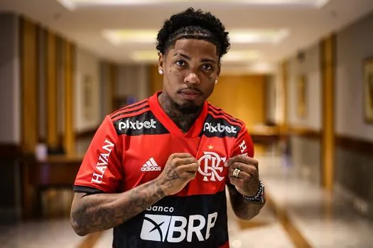 Flamengo oficializa a contratação do atacante Marinho, sexto ex-Santos no grupo