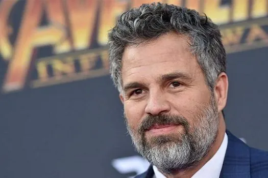 Mark Ruffalo compartilha vídeo de brasileira em incentivo ao título de eleitor