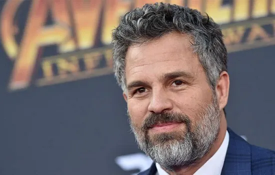 Mark Ruffalo compartilha vídeo de brasileira em incentivo ao título de eleitor