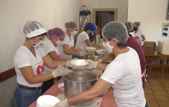 Marmita Solidária já serviu 800 refeições em Peruíbe