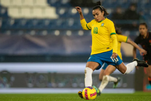 Seleção feminina empata com Holanda na estreia do Torneio da França