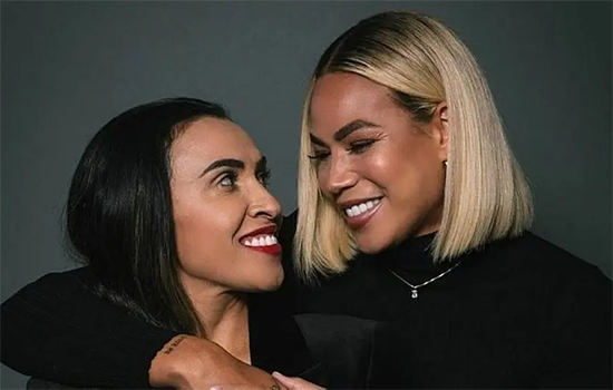 Marta anuncia noivado com a americana Toni Pressley