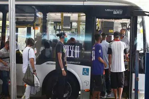 Recomendação do uso de máscara no transporte público