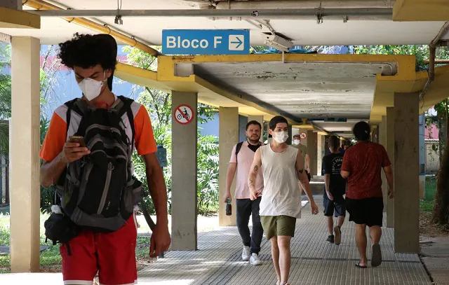 Máscara de proteção será obrigatória em vestibular da USP