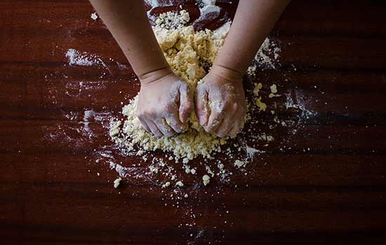 Programa Cozinha Escola da Prefeitura de SP abre inscrições para curso de tortas e quiches