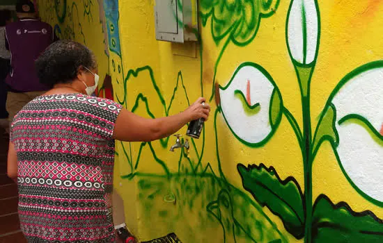 Idosos de Diadema participam de oficina de grafite