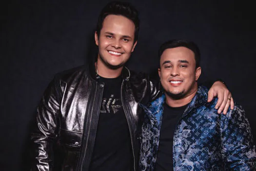 Matheus e Kauan nos tops Brasil e mundo com o álbum “Expectativa X Realidade”