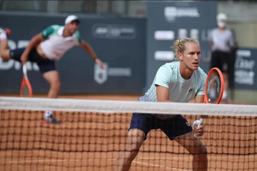 Rafael Matos vence nas duplas em Bastad e Carol Meligeni perde em Budapeste