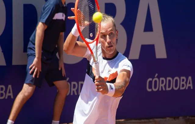 Alcaraz avança às quartas em Barcelona e Rafael Matos é eliminado nas duplas