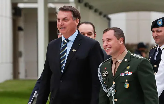 Cartões fraudados de filhas de auxiliar de Bolsonaro incluem vacina vedada para crianças