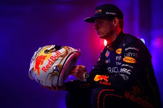 Max Verstappen renova com a Red Bull até 2028 na Fórmula 1: “Manter o número 1”