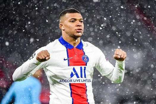 Mbappé trava renovação de contrato e vira preocupação para a diretoria do PSG