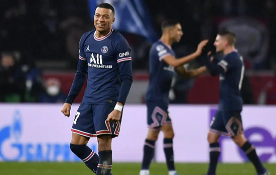 Mbappé se machuca em treino e vira dúvida no PSG para duelo com Real Madrid