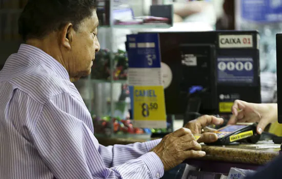 Conferência nacional debate direitos dos idosos em Brasília