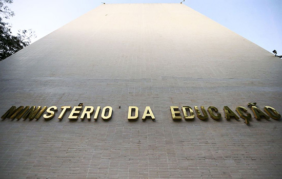 MEC homologa novas diretrizes para educação profissional e tecnológica