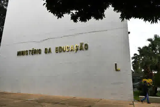 MEC acelerou credenciamento de novas universidades em 70% neste ano