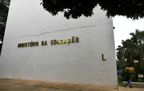 MEC acelerou credenciamento de novas universidades em 70% neste ano