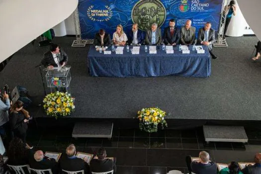 Prefeitura condecora personalidades de São Caetano com a Medalha Di Thiene