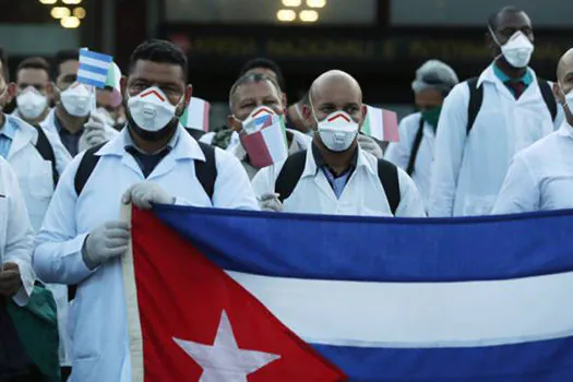 Pará contrata 86 médicos cubanos para auxiliar no combate à pandemia