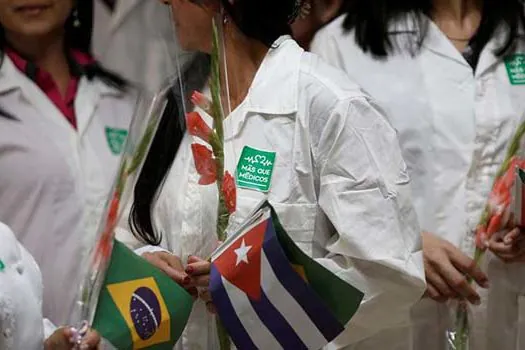 Ministério da Saúde deve reduzir exigência a médicos cubanos