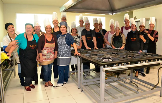 Projeto gratuito da Anhanguera resgata memórias afetivas na cozinha