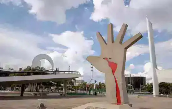 Memorial da América Latina expõe trabalhos de Sheila Oliveira e Jorge Marín