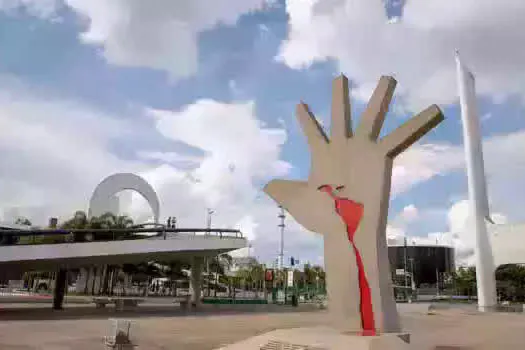 Memorial da América Latina expõe trabalhos de Claudia Casarino e Mateus Silva