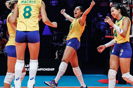 Brasil vence Holanda e encaminha vaga às quartas do Mundial de Vôlei