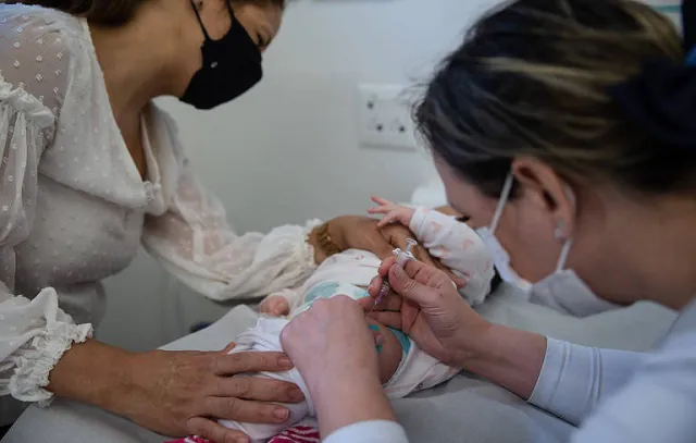 Vacina de meningite para crianças de até 10 anos é prorrogada em SP