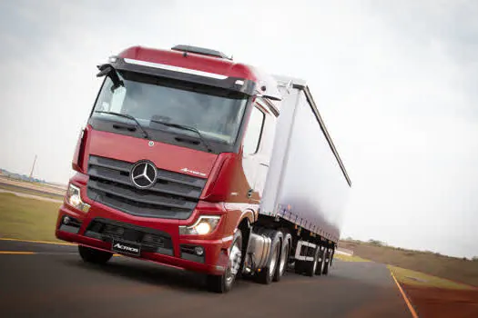 Do L 312 ao conectado Novo Actros, Mercedes-Benz em 65 anos de evolução nas estradas