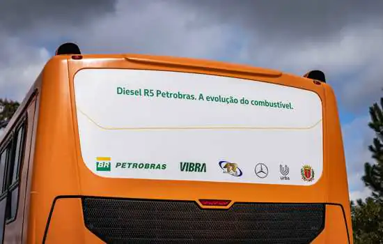 Ônibus Mercedes-Benz são utilizados em testes com Diesel Renovável R5 da Petrobras