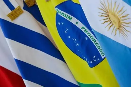 Uruguai ignora alerta de Brasil e Mercosul