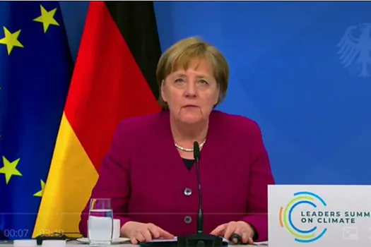 UE está comprometida com emissão zero de carbono em 2050, diz Merkel